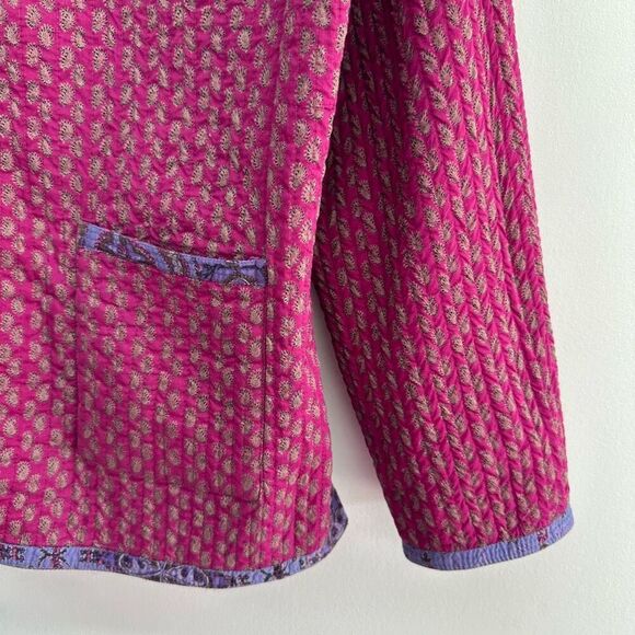 Provence D’Amour Women’s Reversible Purple and Violet Reversible Paisley Quilted - Picture 10 of 11